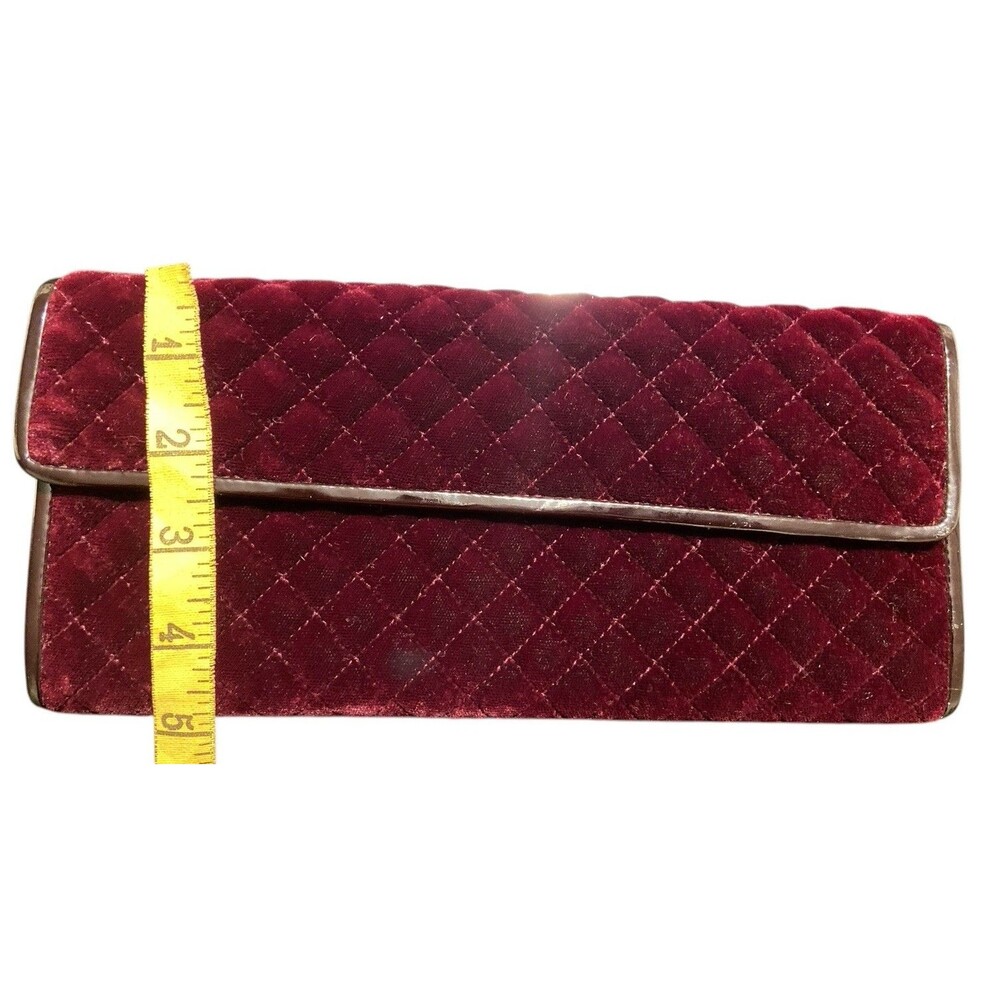 Quilted Velvet CLUTCH ORGANIZER Sonia Red OFF SAKS 5TH AVENUE - Picture 8 of 9